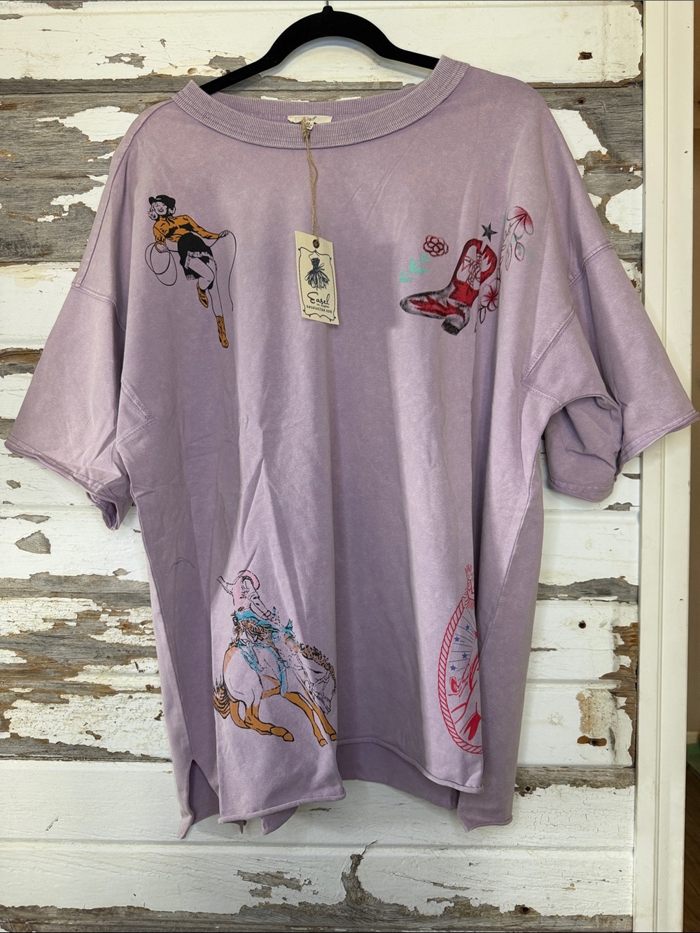easel Lavender Graphic Short Sleeve Tee